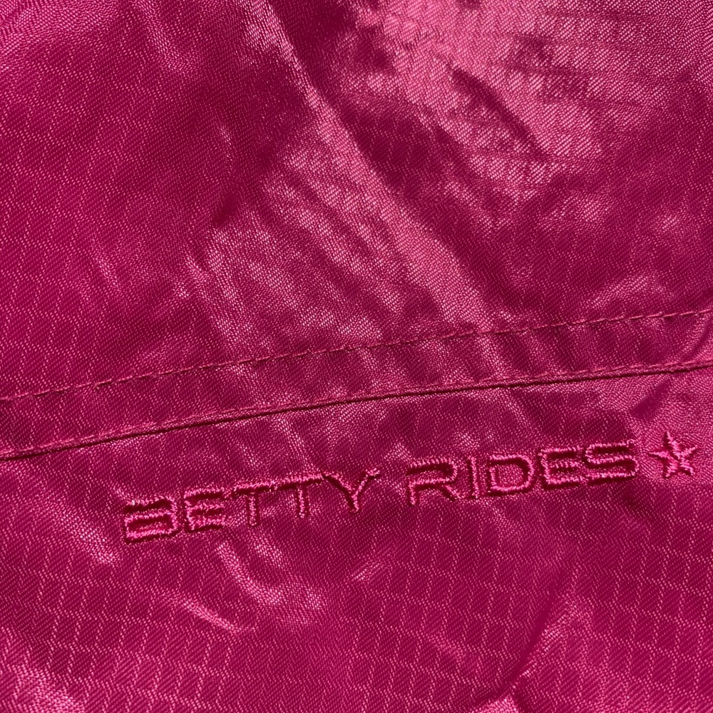 Betty Rides💕 - Picture 2 of 4